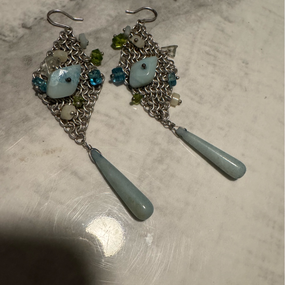 Liz Palacios Silver Tone Mesh And Colored Gems Swarovski
Chandelier Earrings - Picture 5 of 10